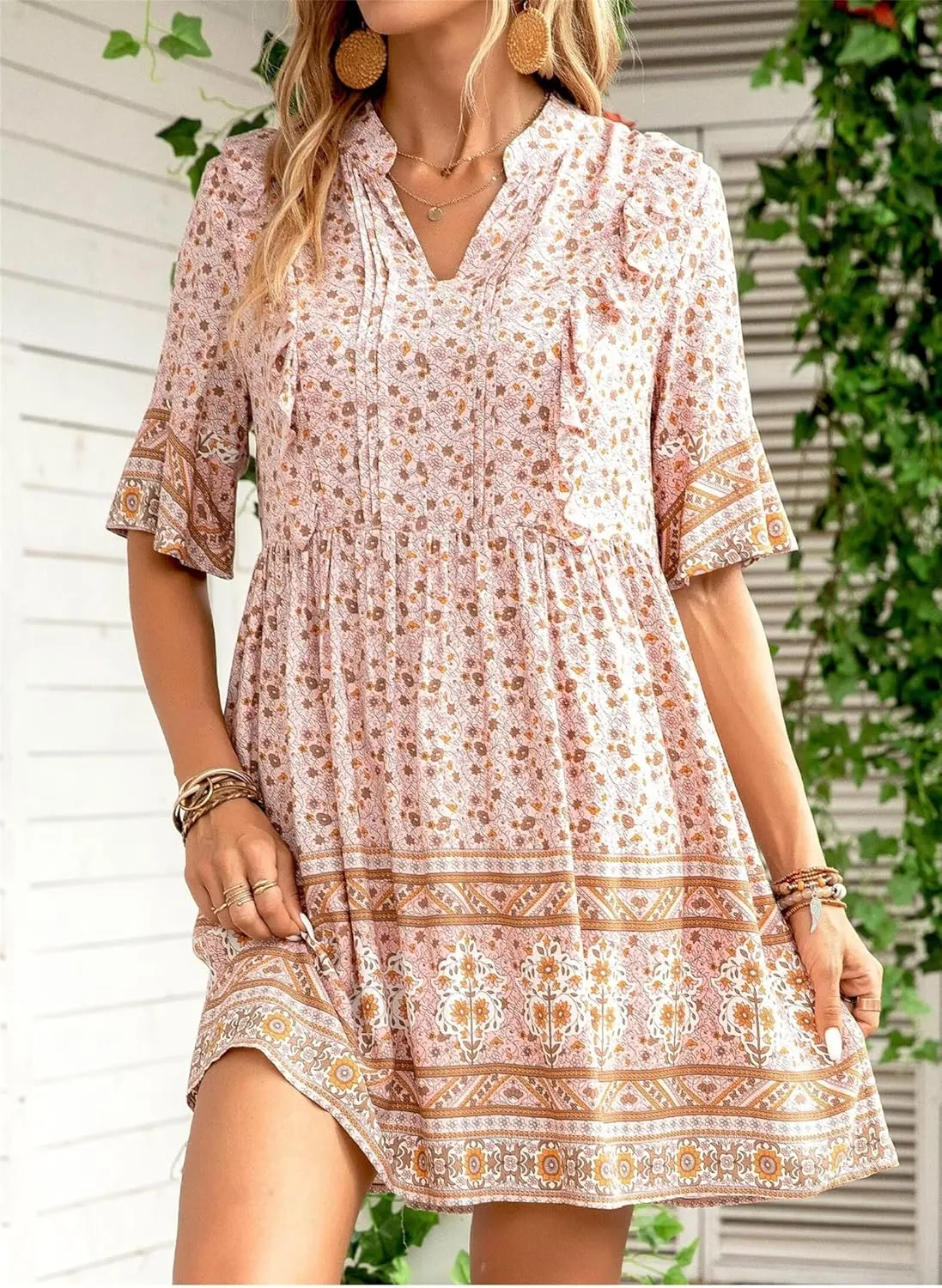 Trendy Summer Dresses Womens Elegant Short Sleeve V Neck Floral Mini Dresses Casual Flowy Beach Vacation Dresses Cute
