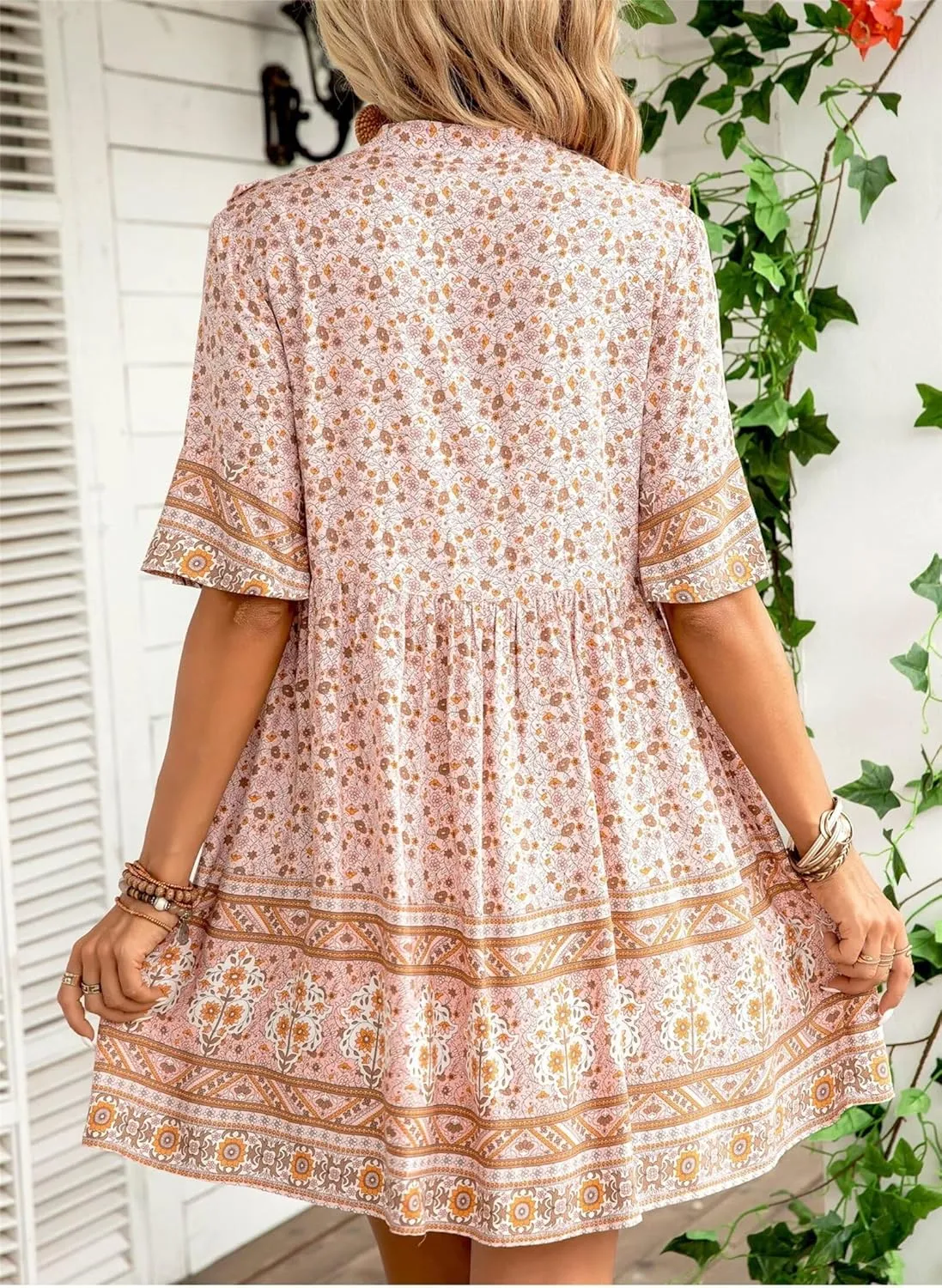 Trendy Summer Dresses Womens Elegant Short Sleeve V Neck Floral Mini Dresses Casual Flowy Beach Vacation Dresses Cute